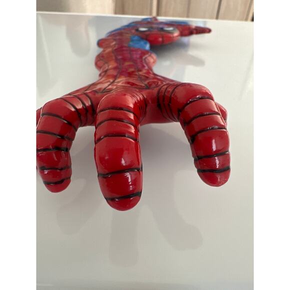 Vintage 1990s Marvel Spiderman Back Scratcher from Universal Studios Halloween - Picture 4 of 7